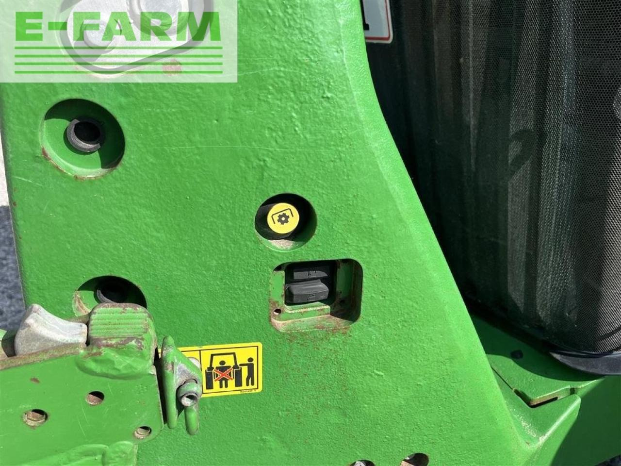 Farm tractor John Deere 8320r med front lift og front pto: picture 7