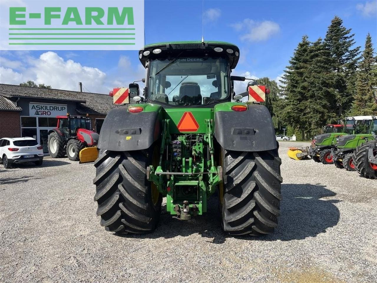 Farm tractor John Deere 8320r med front lift og front pto: picture 5