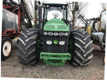 Farm tractor John Deere 8330: picture 1