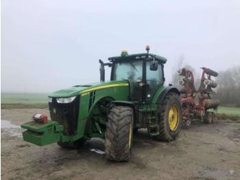 Farm tractor John Deere 8335R: picture 1