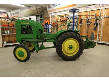 Farm tractor John Deere LA 641701: picture 1
