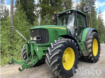 Farm tractor John deere 6820: picture 1