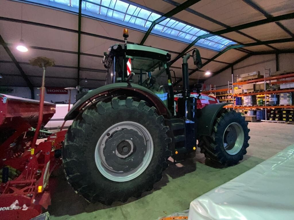 New Farm tractor Massey Ferguson MF 8735S: picture 3