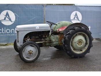 Farm tractor Massey Ferguson TEF: picture 1