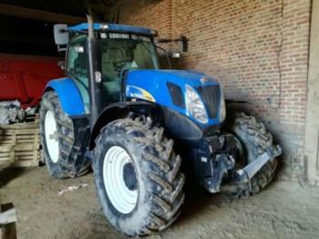 Farm tractor New Holland T7030: picture 1