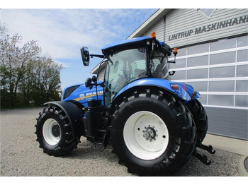 Farm tractor New Holland T7.230 AutoCommand: picture 3