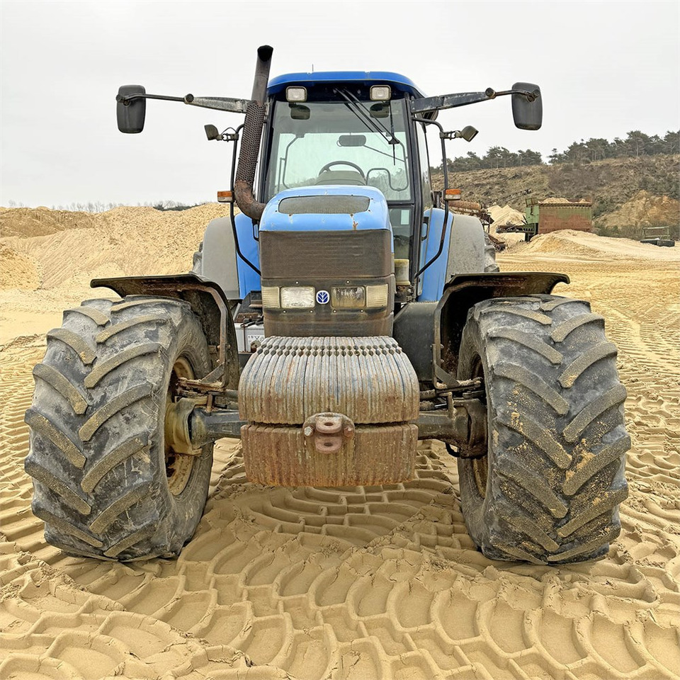 Farm tractor New Holland TM 175: picture 7
