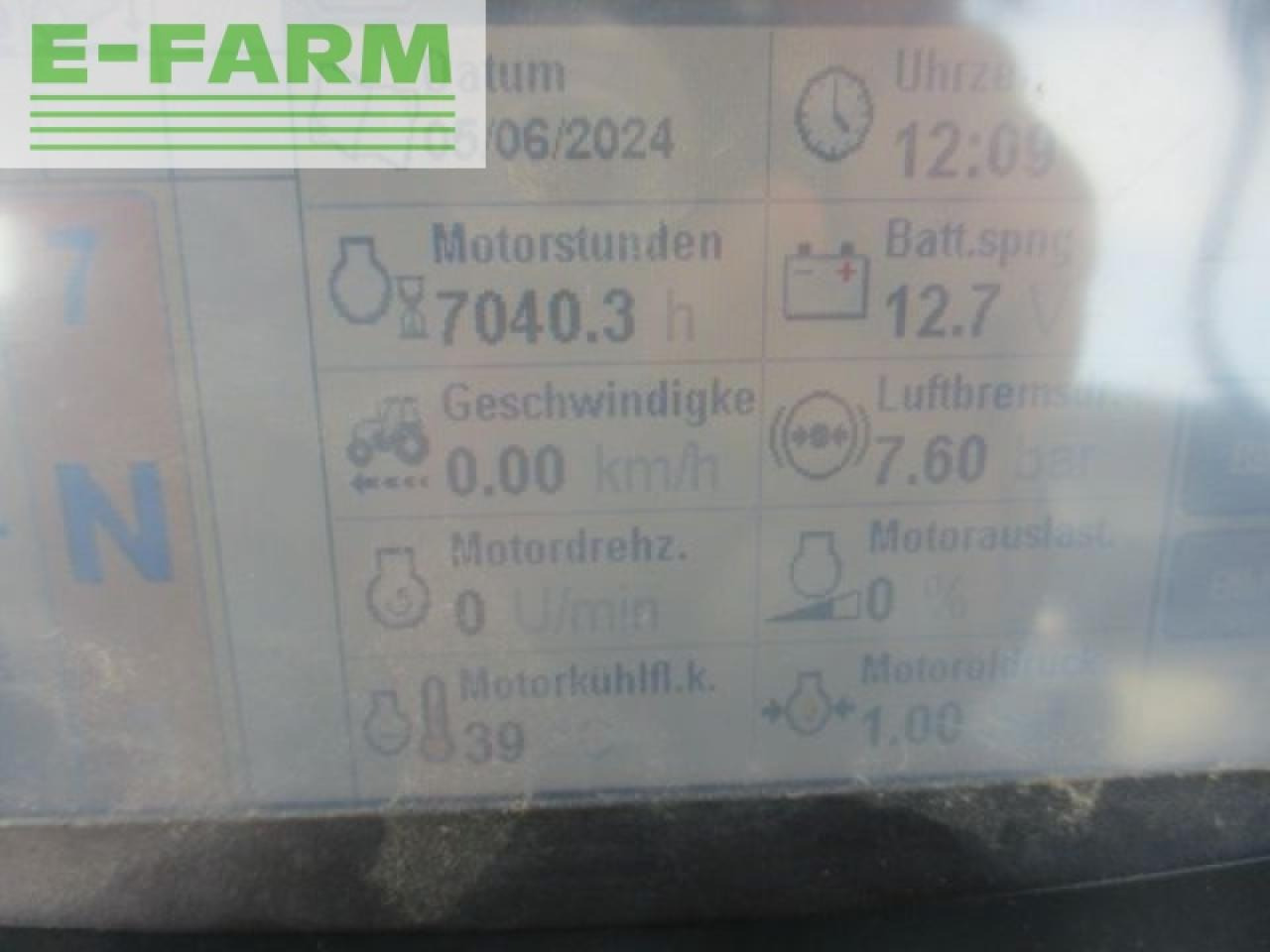 Farm tractor New Holland t7030 powercommand: picture 8