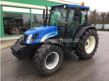 Farm tractor New Holland tnd95d: picture 1