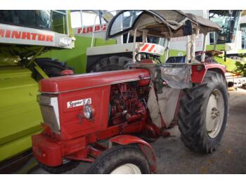 Farm tractor RENAULT