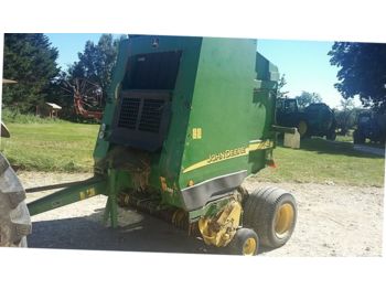 Round baler John Deere 592