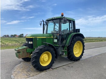 John Deere 6210 - tractor