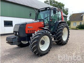 Farm tractor Valtra 6400: picture 1