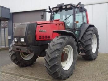 Farm tractor Valtra 8350 Hi-tech: picture 1