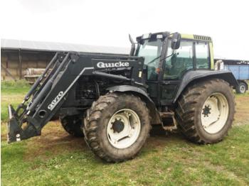 Farm tractor Valtra 8400 mit frontlader quicke q 970: picture 1