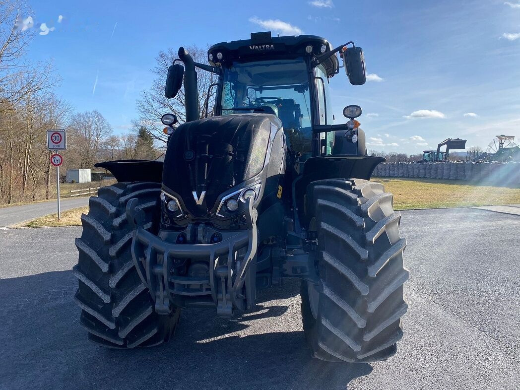 Farm tractor Valtra S394 SmartTouch MR19: picture 7