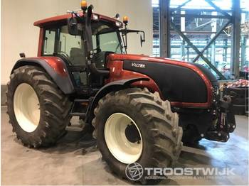 Farm tractor Valtra T140: picture 1