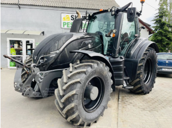 Farm tractor VALTRA T154