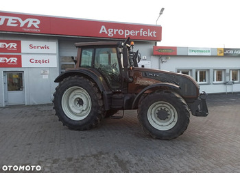 Farm tractor VALTRA T202