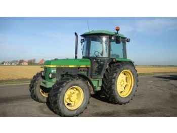Wheel tractor JOHN DEERE 2850