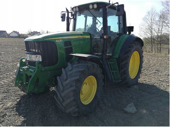 Wheel tractor JOHN DEERE 6630