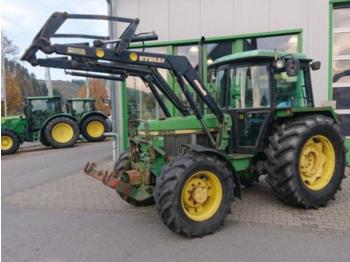 Wheel tractor John Deere 2850