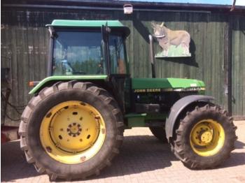 Wheel tractor John Deere 2850 SA
