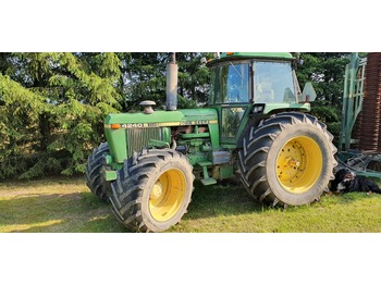 Wheel tractor John Deere 4240S