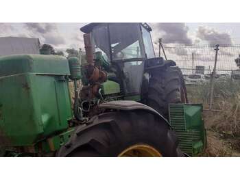 John Deere 4955  - wheel tractor