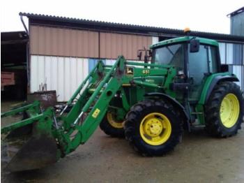 Wheel tractor John Deere 6110 CHARGEUR