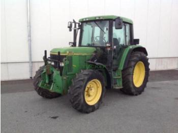 Wheel tractor John Deere 6200