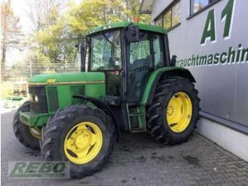 Wheel tractor John Deere 6200