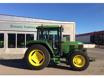 Wheel tractor John Deere 6200