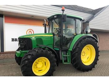 Wheel tractor John Deere 6220 SE