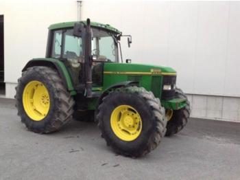 Wheel tractor John Deere 6600