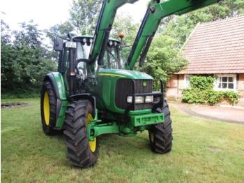 Wheel tractor John Deere 6620