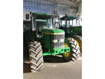 Wheel tractor John Deere 6810