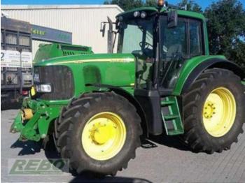 Wheel tractor John Deere 6820