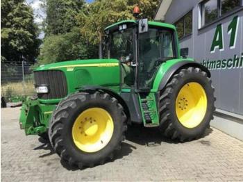 Wheel tractor John Deere 6820 PREMIUM