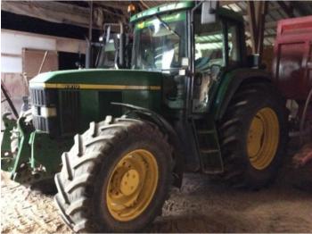 Wheel tractor John Deere 6910