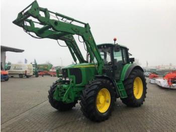 Wheel tractor John Deere 6920