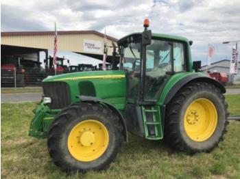 Wheel tractor John Deere 6920