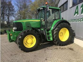 Wheel tractor John Deere 6920