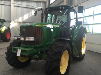 Wheel tractor John Deere 6920S