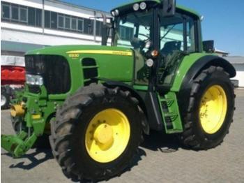 Wheel tractor John Deere 6930