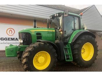Wheel tractor John Deere 7530