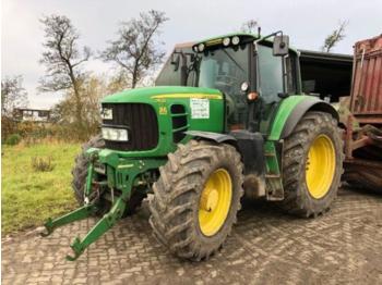 Wheel tractor John Deere 7530