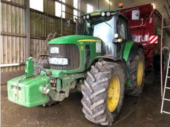 Wheel tractor John Deere 7530