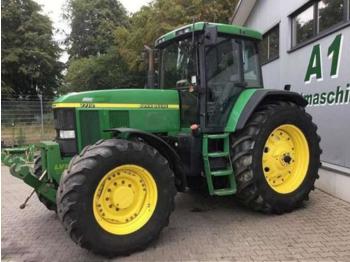 Wheel tractor John Deere 7710