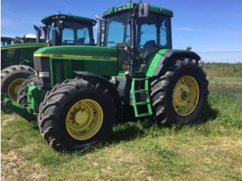 Wheel tractor John Deere 7810